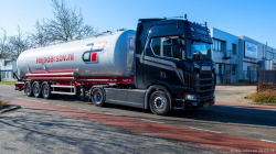 20260329-Tom-Holding-00035